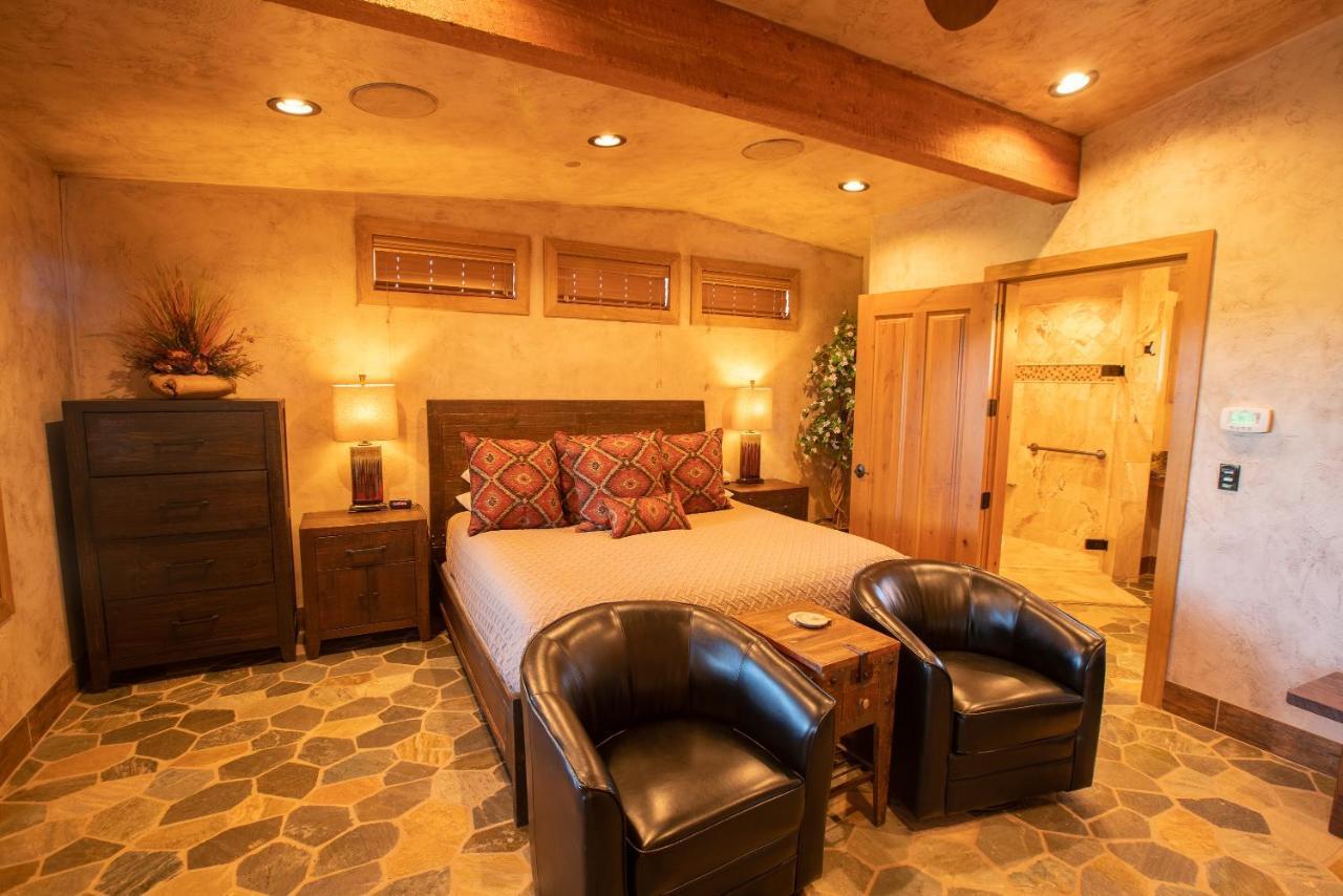 Cougar Ridge Hotel Тори Екстериор снимка