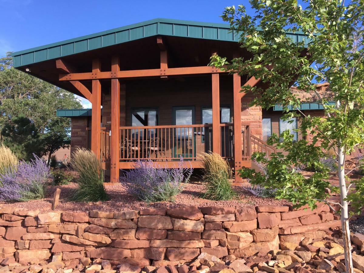 Cougar Ridge Hotel Тори Екстериор снимка
