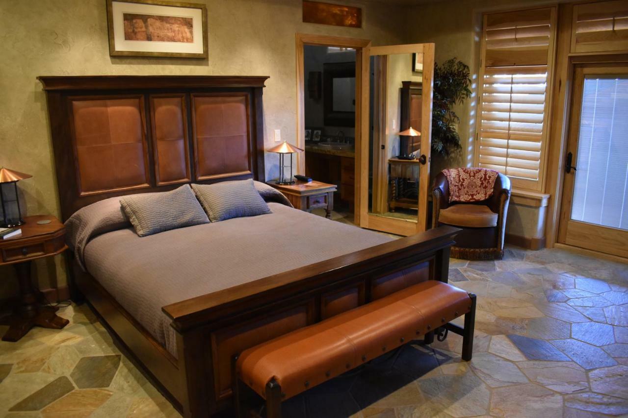 Cougar Ridge Hotel Тори Екстериор снимка