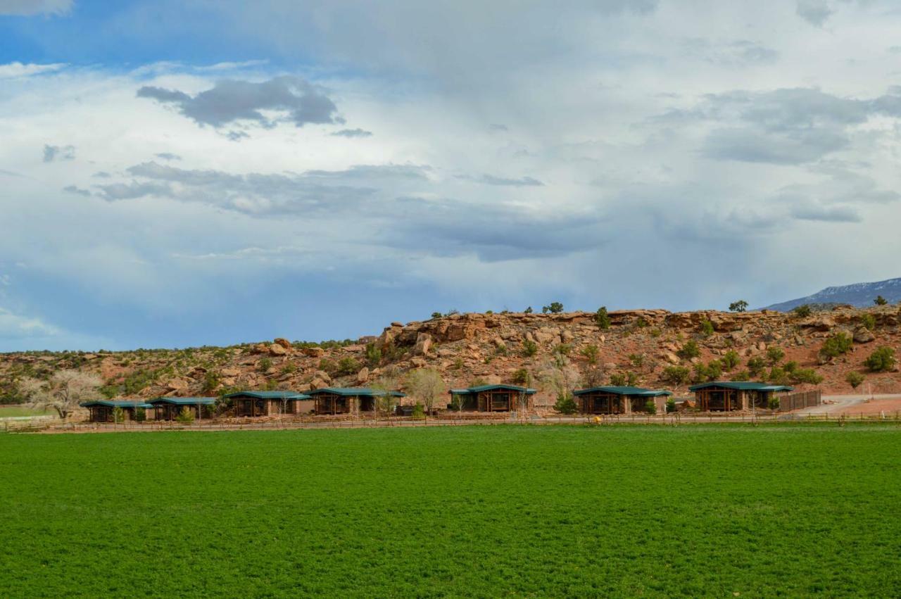 Cougar Ridge Hotel Тори Екстериор снимка