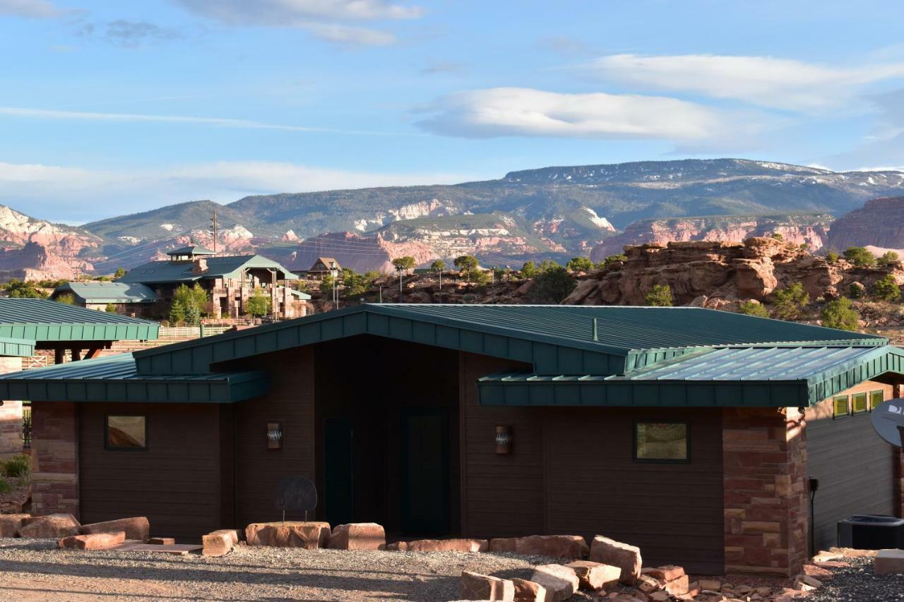 Cougar Ridge Hotel Тори Екстериор снимка