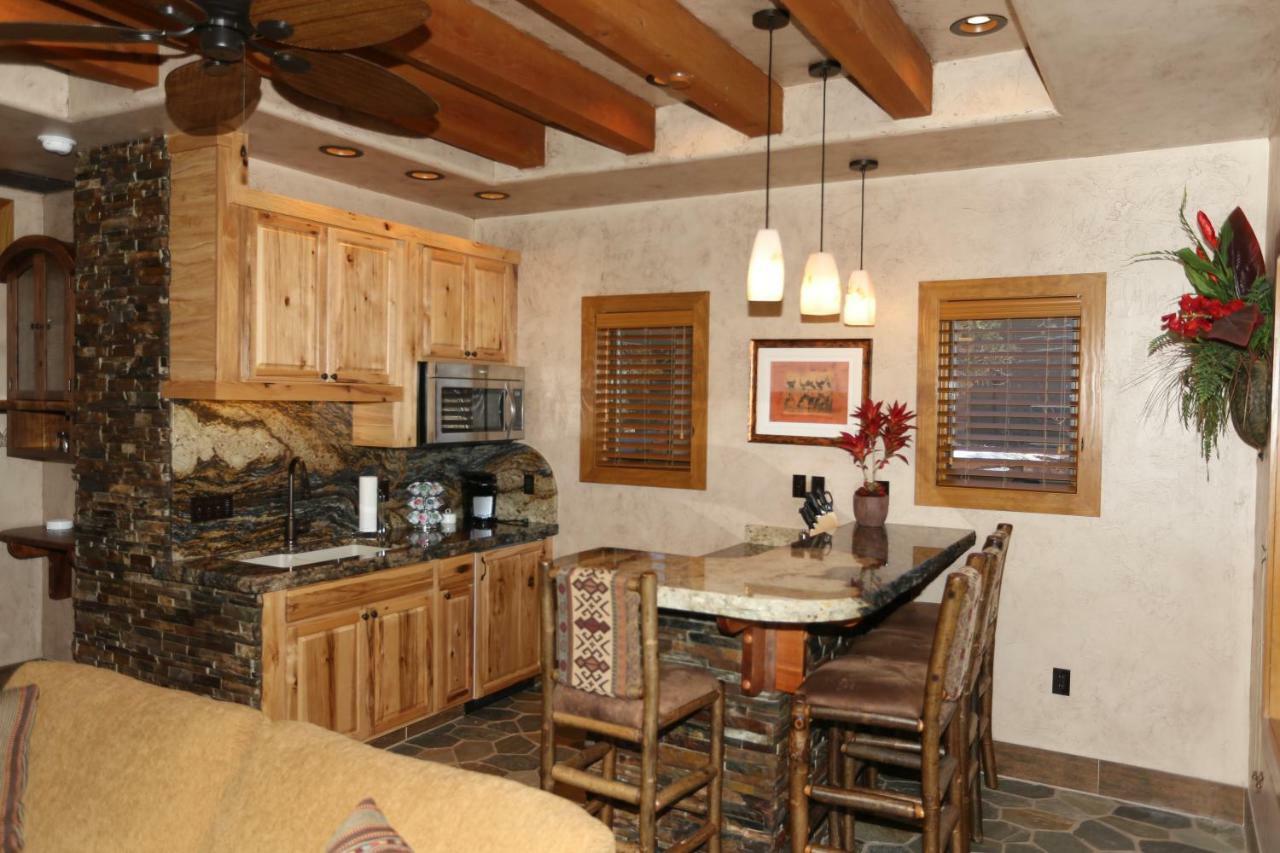 Cougar Ridge Hotel Тори Екстериор снимка